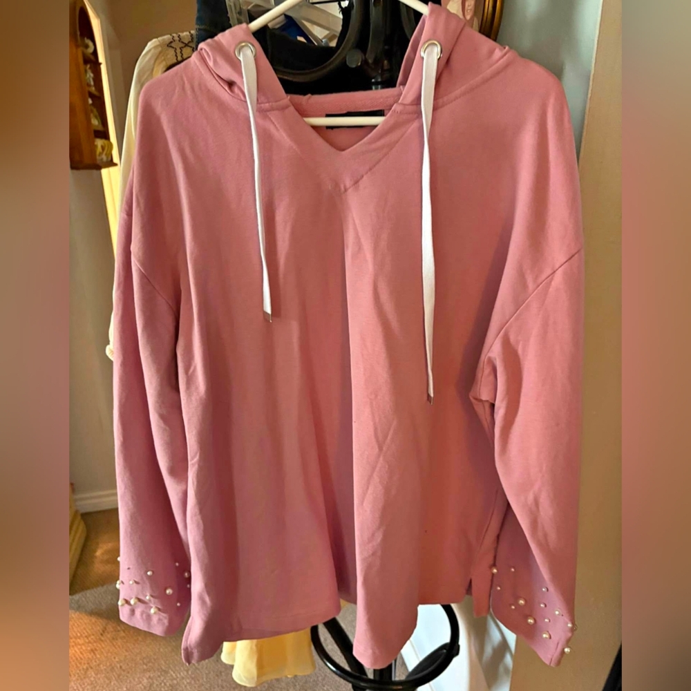 Ellos Women's Plus Size Pearl Trim Sweatshirt EUC Sz 18-20 (L) - Picture 3 of 4